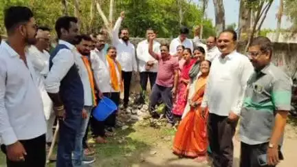 बुलढाणा: शहरातील विविध ठिकाणी भाजपच्या वतीने वृक्षारोपण