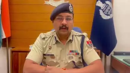 बालेसर: जोधपुर रेंज स्तरीय साइक्लोनर टीम ने राणायरा निवासी 40,000 रुपए के इनामी आरोपी को किया गिरफ्तार: आईजी विकास कुमार