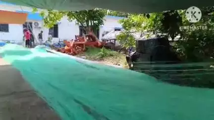 ডায়মন্ডহারবার ১: সুলতানপুরের একাধিক মৎস্যজীবী টলার নিয়ে গভীর সমুদ্রে ইলিশ ধরতে পাড়ি দেবে শেষ পর্যায়ে প্রস্তুতি চলছে তুঙ্গে