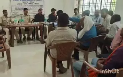 मेराल: मेराल थाना के सभागार में विवाद निष्पादन शिविर का आयोजन किया गया