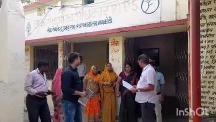 नावकोठी: प्रखंड सभागार में अंचल कर्मियों की बैठक, आरटीपीएस काउंटर निरीक्षण के बाद कर्मियों को दिया आवश्यक निर्देश