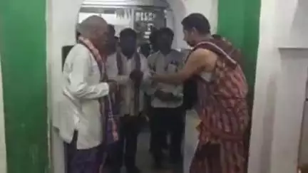 କଣ୍ଟାବାଞ୍ଜି: ସନ୍ଧିବାହାଲି ଗାଁରେ ଷୋହଳ ପ୍ରହରୀ ନାମଯଜ୍ଞ ଅନୁଷ୍ଠିତ