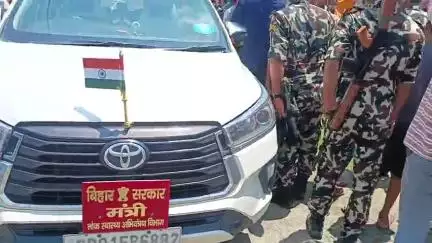 बसंतपुर: PHED मंत्री नीरज कुमार सिंह ने भीमनगर में केंद्र की योजनाओं की जानकारी दी, नल जल के बारे में पूछा
