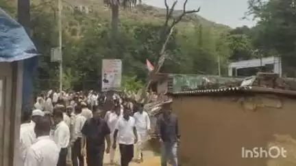 मोहड़ा: लोकसभा प्रतिपक्ष राहुल गांधी पहुंचे गेहलौर, पर्वत पुरुष दशरथ मांझी के परिवार से मिले