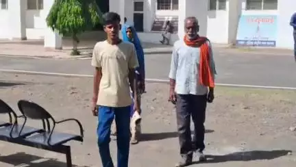 सागर नगर: ग्राम झागरी निवासी महिला ने पड़ोसी पर गाली-गलौज कर मारपीट करने व धमकी देने का लगाया आरोप, SP ऑफिस में दिया आवेदन