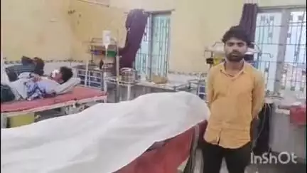 गोपालगंज: बंगाल खाड़ चैनपट्टी गांव के पास हाईवे पर पिकअप ने ट्रक खलासी को टक्कर मारी, मौत, तीन घायल