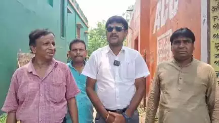 মুর্শিদাবাদ জিয়াগঞ্জ: অগ্রিম ঈদের শুভেচ্ছা ও সচেতনতামূলক বার্তা যুব সমাজের উদ্দেশ্যে হুমায়ুন কবিরের