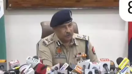 लखनऊः
* उत्तर प्रदेश जिला मुख्यालय एंकर  लव कुश की खास रिपोर्ट 
बाईट
पत्रकारों के लिए DGP UP का बयान*