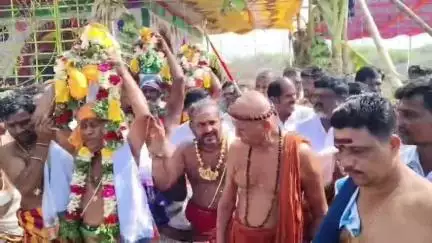 கமுதி: காடமங்கலத்தில் காளியம்மன் கோவில்  கும்பாபிஷேக விழா