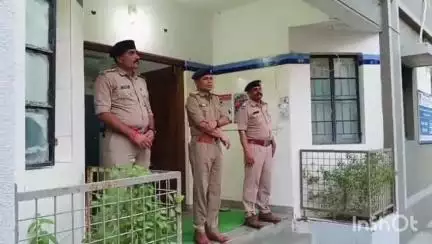ગઢડા: પોલીસ દ્વારા ફ્લેગ માર્ચ યોજવામાં આવી