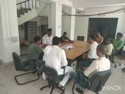 मदनपुर: सलैया थाना परिसर में बकरीद पर्व के अवसर पर शांति समिति की बैठक आयोजित