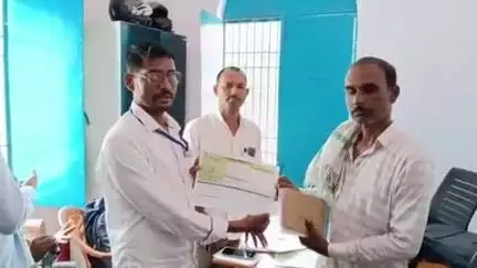 राजपुर: राजपुर किसान भवन परिसर में 25 किसानों के खेतों की मिट्टी जांच कर प्रमाण पत्र वितरित किए गए