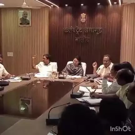 बालोद: कलेक्टर ने संयुक्त जिला कार्यालय बालोद के सभाकक्ष में जिला स्तरीय बाढ़ नियंत्रण एवं आपदा प्रबंधन समिति की बैठक की