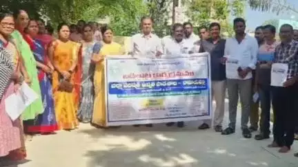 మనోహరాబాద్: ప్రభుత్వ పాఠశాలలో విద్యార్థుల సంఖ్య తగ్గితే తరగతులను తొలగించాల్సి వస్తుంది :  జిల్లా విద్యాధికారి డాక్టర్ రాధాకిషన్