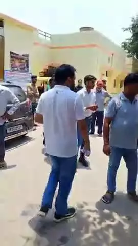 बदायूं: जिला अस्पताल पुरुष में दो पक्षों के बीच नोकझोंक का वीडियो वायरल, सुरक्षा कर्मी भी रहे मौजूद