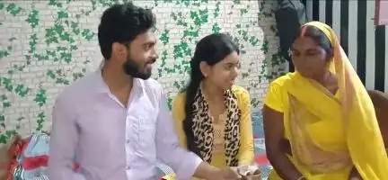 बरवाडीह: बरवाडीह निवासी छात्रा पिकी इंटर आर्ट्स की परीक्षा में बनी प्रखंड टॉपर
