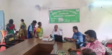 रानीश्वर: प्रखंड कार्यालय में साप्ताहिक जनता दरबार का किया गया आयोजन, 35 आवेदन हुए प्राप्त