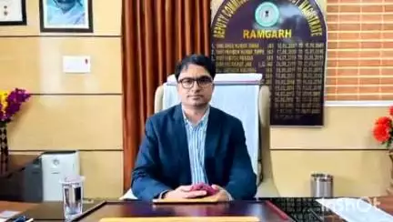 रामगढ़: उपायुक्त ने सरकारी भूमि को अतिक्रमण मुक्त करने के लिए अनुमंडल पदाधिकारी को दिया निर्देश