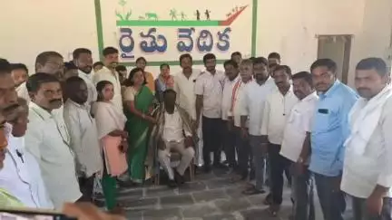 బెల్లంపల్లి: నెన్నెల మండల రైతు వేదికలో నిర్వహించిన ఆత్మ కమిటీ ఎన్నికలలో ఛైర్మన్‌గా ఏకగ్రీవoగా ఎన్నికైన ఒడ్డేటి హనుమంతు
