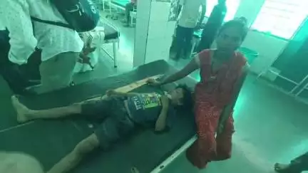 विजयराघवगढ़: विजयराघवगढ़ में कांटी मोड़ के समीप बाइक की टक्कर से 7 वर्षीय बच्चा हुआ घायल, सिविल अस्पताल में भर्ती