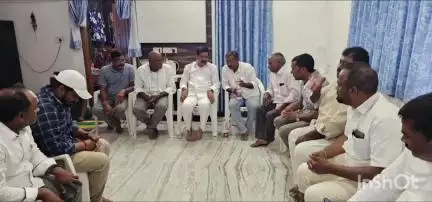 బాల్కొండ: గుమ్మిర్యాల్ గ్రామంలో పలు బాధిత కుటుంబాలను పరామర్శించిన ఎమ్మెల్యే వేముల ప్రశాంత్ రెడ్డి