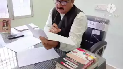 बक्सर: अधिवक्ता के माध्यम से बक्सर उपभोक्ता आयोग में उपस्थित हुए किंग खान, अधिवक्ता के माध्यम से दाखिल किया अपना जवाब