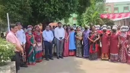ତଲସରା: ବଡ଼ଗାଁ ହାଇସ୍କୁଲ ପ୍ରାଙ୍ଗଣରେ ବ୍ଲକ ସ୍ତରୀୟ ସୁଭଦ୍ରା ଶକ୍ତି ଖାଦ୍ୟ ପ୍ରତିଯୋଗିତାରେ ଯୋଗଦେଲେ ଜିଲ୍ଲାପାଳ
