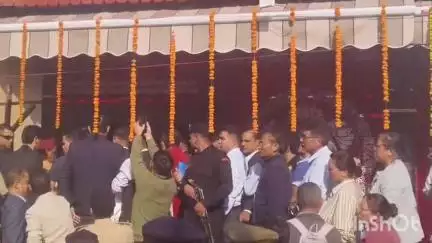 नैनीताल: मुख्यमंत्री पुष्कर सिंह धामी पहुंचे नैनीताल, भाजपा कार्यकर्ताओं ने किया स्वागत
