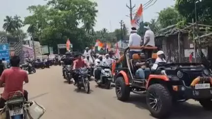 ଖଲ୍ଲିକୋଟ୍: ଖଲ୍ଲିକୋଟରେ କଂଗ୍ରେସ ପକ୍ଷରୁ ବିରାଟ ବାଇକ ଶୋଭାଯାତ୍ରା ଅନୁଷ୍ଠିତ, ଯୋଗଦେଲେ ପିସିସି ସଭାପତି ଓ ଦୁଇ ବିଧାୟକ