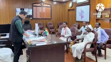आदित्यपुर गम्हरिया: समाहरणालय में साप्ताहिक जनता दरबार का आयोजन किया गया, उपायुक्त ने ज़िले के फरियादियों से की मुलाकात