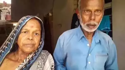 ময়না: পাঁশকুড়া পৌরসভা ১০ নম্বর ওয়ার্ডের দুই দম্পতি বার্ধক্য ভাতা থেকে বঞ্চিত,সংসার চালাতে সমস্যায় পড়েছেন দম্পতি #jansamasy