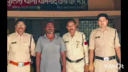 धार: धार जिले की धामनोद पुलिस ने तलवार से हमला करने के मामले में 20 साल से फरार वारंटी को किया गिरफ्तार