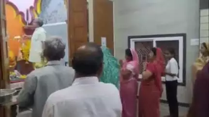 खंडवा नगर: खंडवा के महालक्ष्मी मंदिर में आरती का आयोजन किया गया