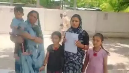 ललितपुर: मोहल्ला चौकाबाग निवासी महिला ने नामजद आरोपी पर धोखाधड़ी कर उसकी बेशकीमती भूमि हड़पने का आरोप लगाया