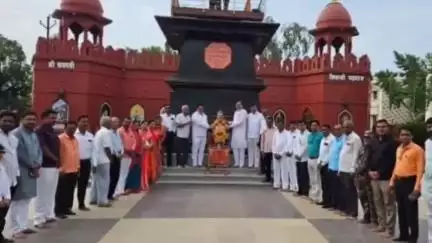 हिंगोली: शहरातील पुतळा परिसरात शिवराज्याभिषेक दिन सोहळा मोठ्या उत्साहात साजरा