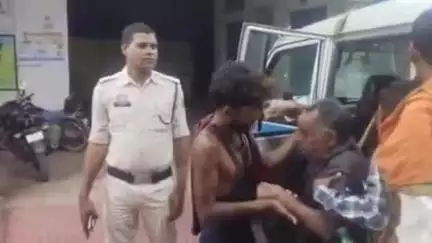 पंडरिया: ग्राम कुम्ही में एक व्यक्ति पर मधुमक्खियों के झुंड ने किया हमला, गंभीर हालत में पंडरिया अस्पताल में भर्ती