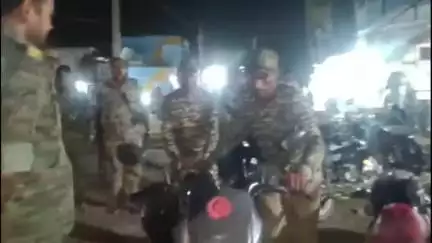 जमुआ: बकरीद पर्व पर नवडीहा ओपी प्रशासन ने शांति बनाए रखने के लिए किया फ्लैग मार्च