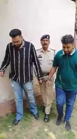 *लाखों रूपये कीमत की विदेशी मुद्रा चोरी करने वाले कंपनी के कर्मचारी सहित कुल 02 गिरफ्तार*थाना देवेन्द्र नगर स्थित ब