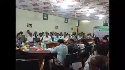 दमोह: सेवा सहकारी समितियों को डीएपी के विकल्प और नैनो उर्वरकों पर दिया गया प्रशिक्षण