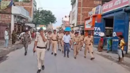 दरभंगा: दरभंगा में ईद उल अजहा पर्व को लेकर वरीय पुलिस अधीक्षक के निर्देश पर शहर में निकाला गया फ्लैग मार्च