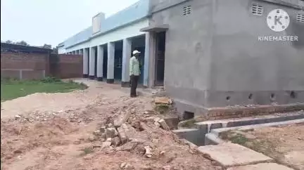 জয়পুর: জয়পুর চটিপাড়া প্রাথমিক বিদ্যালয়ের নতুন স্কুল ভবন ও শৌচাগারের কাজ পরিদর্শন করলেন কর্মাধ্যক্ষ