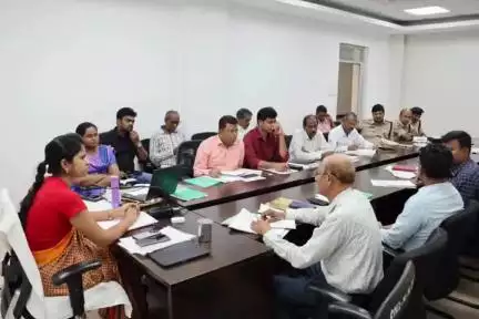 సంగారెడ్డి: ఇసుక అక్రమ రవాణా చేస్తే కఠిన చర్యలు తప్పువు: సంగారెడ్డి జిల్లా కలెక్టర్ వల్లూరు క్రాంతి
