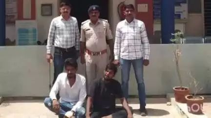 વિરમગામ: શ્રી જલારામ ક્રેડિટ કો-ઓપરેટીવ સો.લી.ની ઓફિસમાંથી થયેલ ચોરીના ગુનાનો ભેદ ઉકેલી  2 શખ્સોને ટાઉન પોલીસે ઝડપ્યા