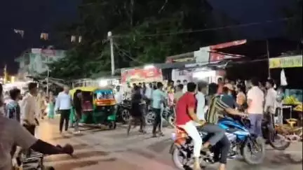 रोहतास: अकबरपुर बाजार में ऑटो चालक और सवारी के बीच कहासुनी के बाद हुई मारपीट, पुलिस जांच में जुटी