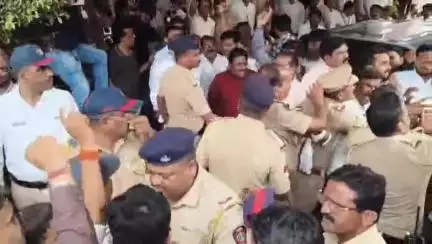 अकोला: शेतकऱ्यांसाठी खते बियाणे अकोल्यात नाहीत आणि लोकप्रतिनिधी शाब्दिक वाद करतात सम्राट अशोक सेनेचे आकाश शिरसाट #jansamasya