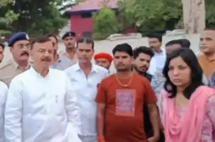 गाडरवारा: नरसिंहपुर जिला कलेक्टर का गाडरवारा में आगमन, मुख्यमंत्री के आगमन की तैयारियों का जायजा लिया