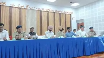 मधेपुरा: बकरीद को लेकर कला भवन में डीएम-एसपी की संयुक्त ब्रीफिंग, शांति और सुरक्षा के लिए दिए निर्देश