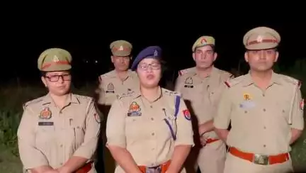 🛑बुलंदशहर:-चोरी करने वाले शातिर बदमाश से पुलिस की हुई मुठभेड में बदमाश की गिरफ्तारी व बरामदगी के संबंध में CO बाइट