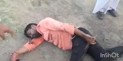 कुक्षी: सुसारी में कुक्षी-बड़वानी मार्ग पर अज्ञात वाहन ने बाइक सवार अमलाल निवासी को टक्कर मारी, घायल