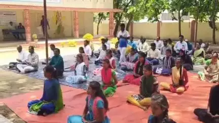 కుప్పం: గుడుపల్లె ప్రభుత్వ జూనియర్ కళాశాలలో యోగాంధ్ర కార్యక్రమం